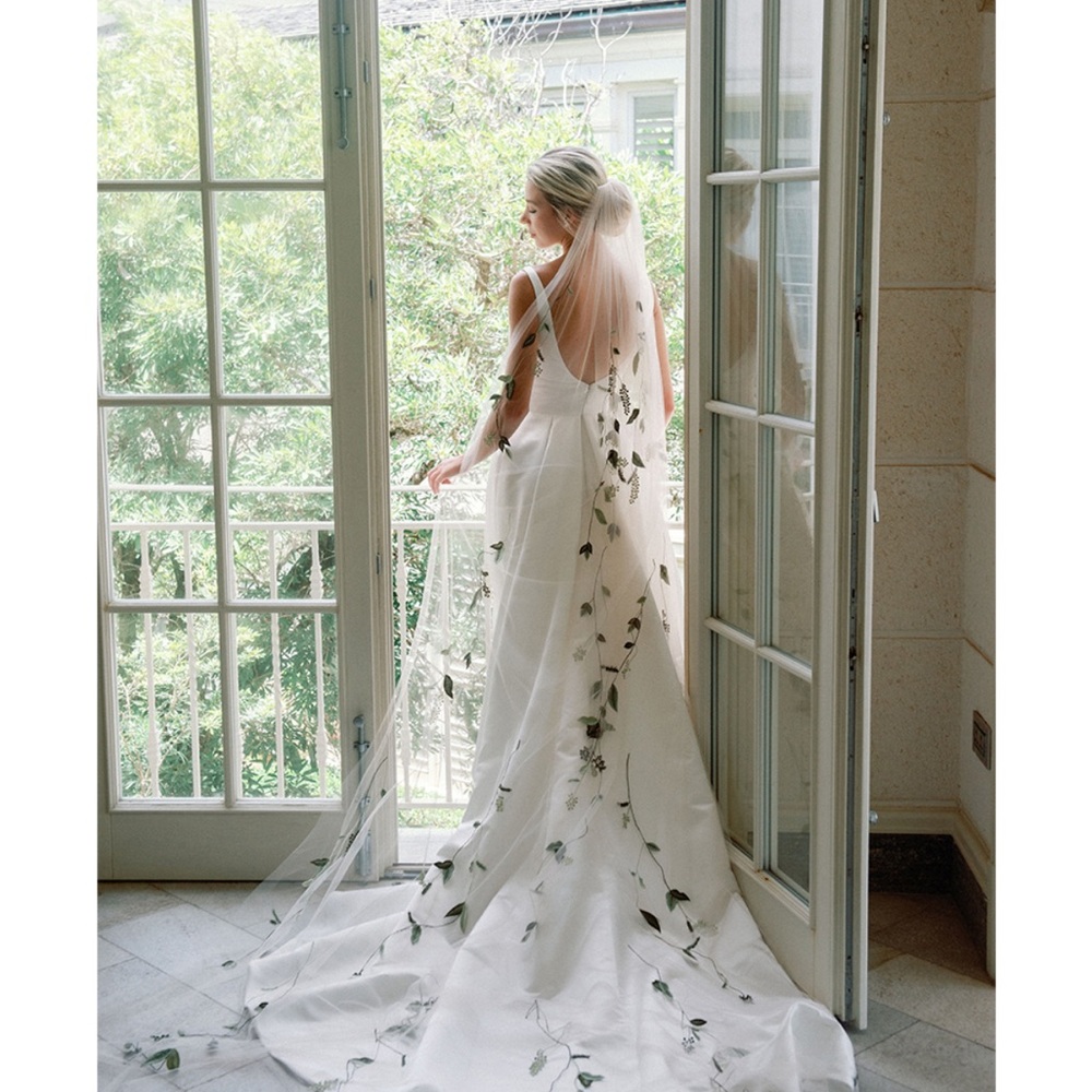 TONI FEDERICI Canterbury catherdal Veil